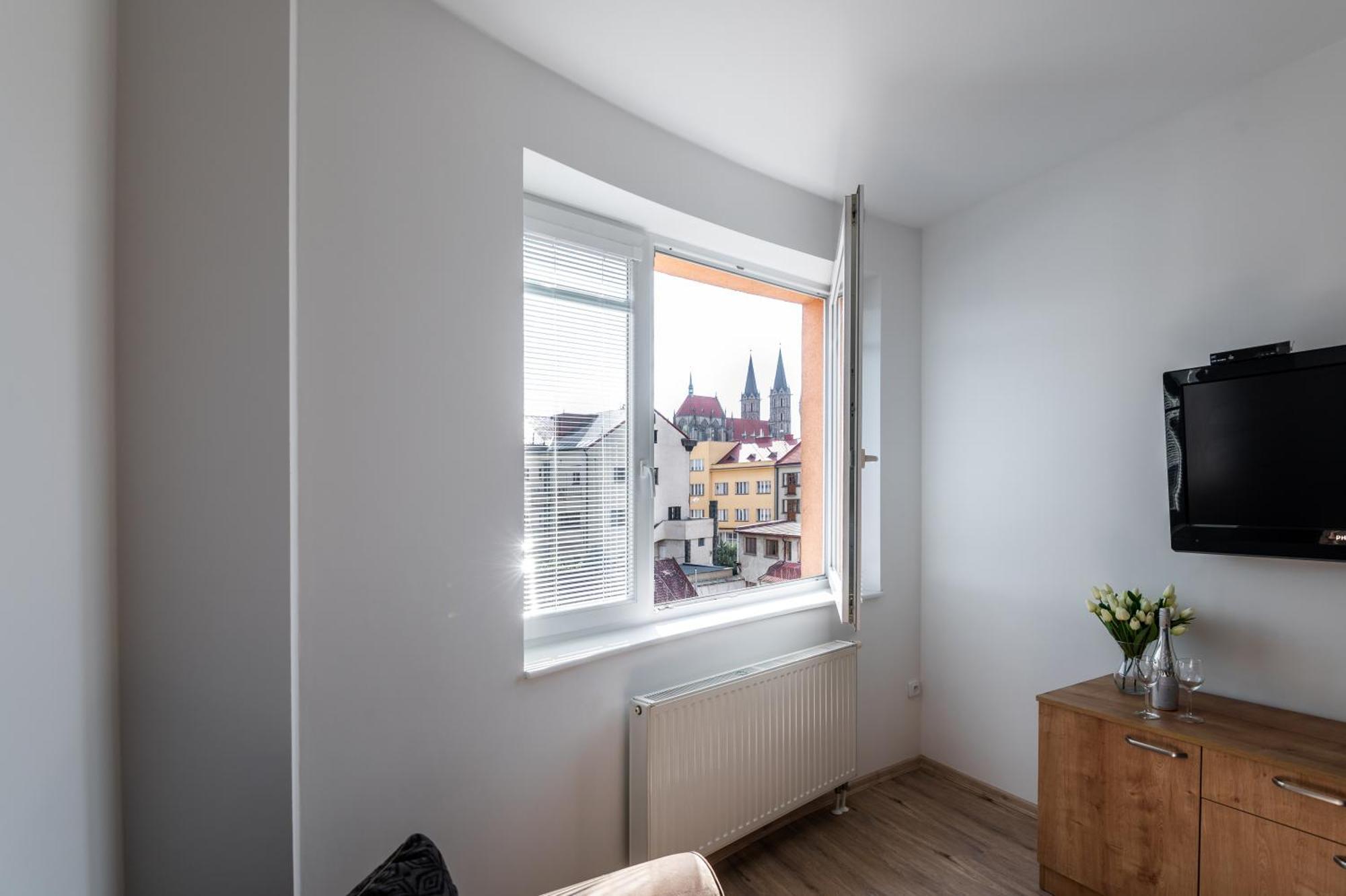 Café Kaftan - pension Kolin Bagian luar foto